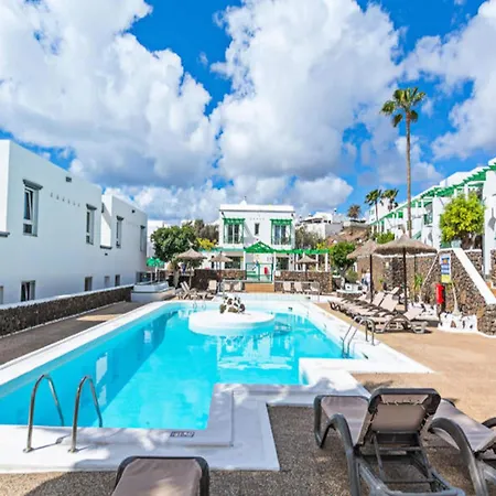 Guasimeta Duplex - Pool & Balcony